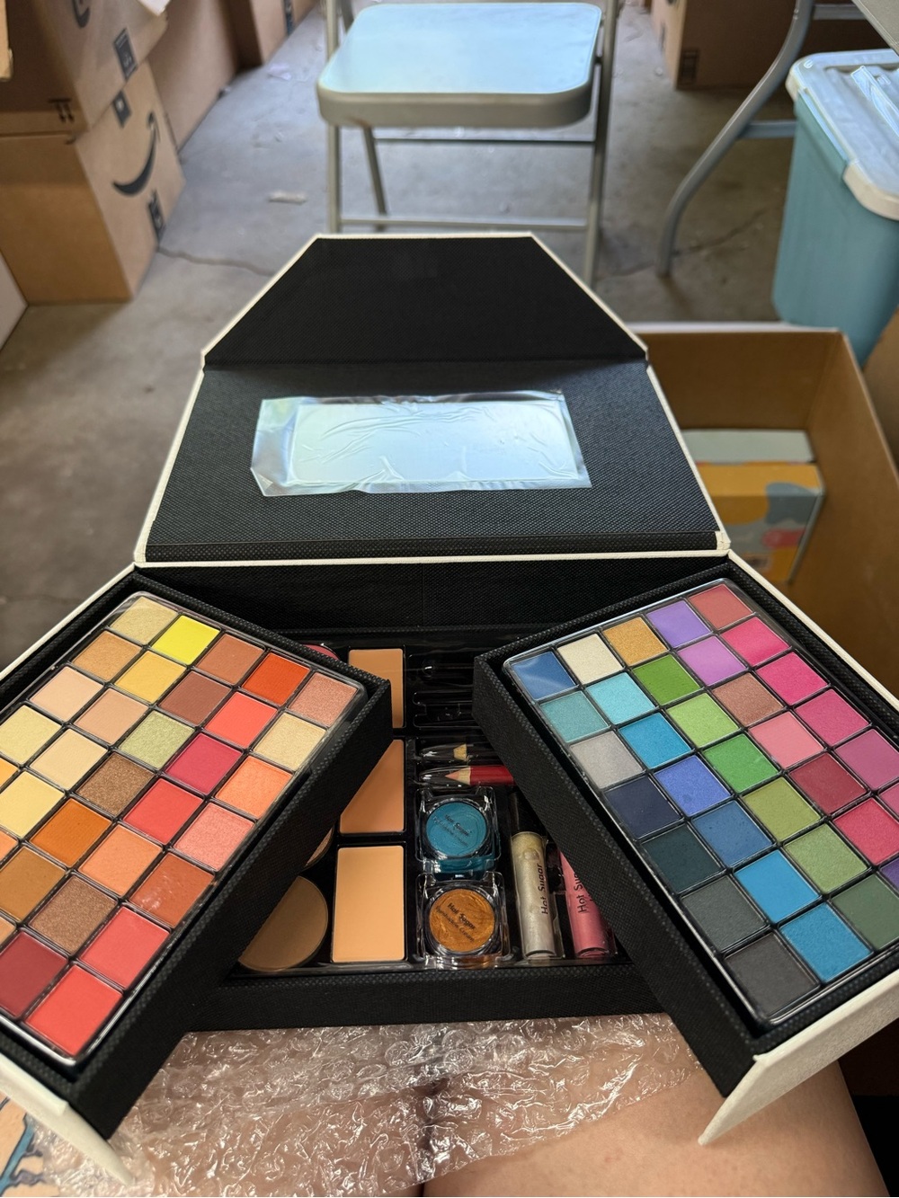 Hot Sugar Large Multi-Color Makeup Palette Set with Mirror